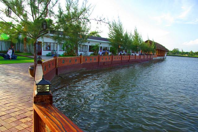 Ho Nam Resort Bac Lieu Bagian luar foto